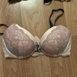 Victorias Secret Dream Angels Push up Bra - 32D